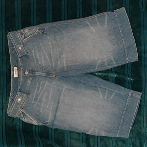 Women's sz 18 shorts